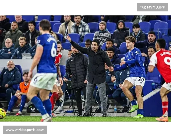 埃弗顿迎战伯恩利：中场人盯人防守成焦点