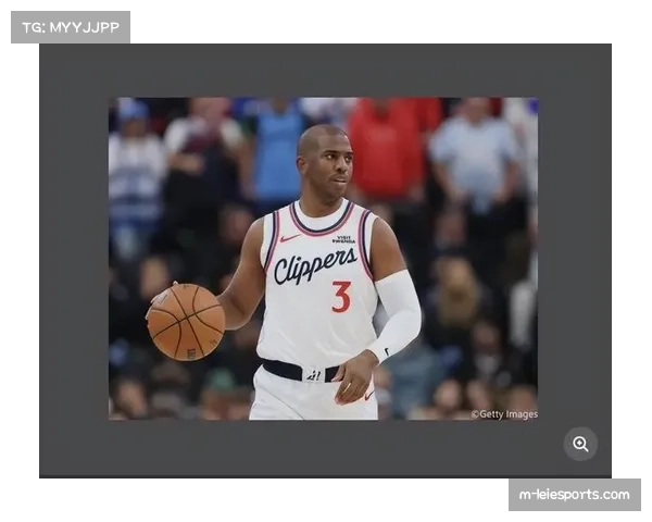 -克里斯·保罗在三方交易中被快船送至多伦多猛龙-