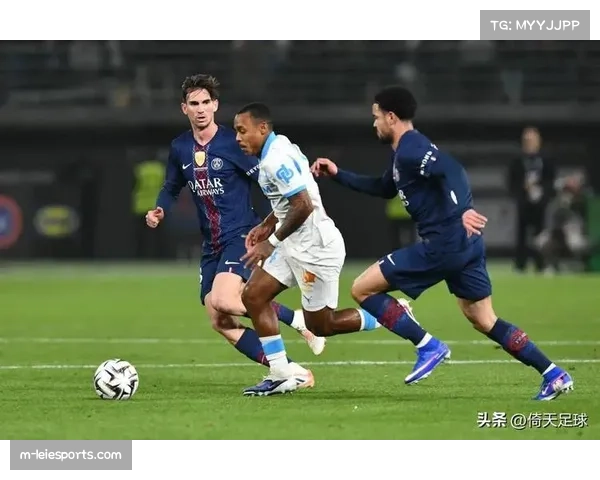欧冠出局后，巴黎圣日耳曼训练课重点演练高位压迫